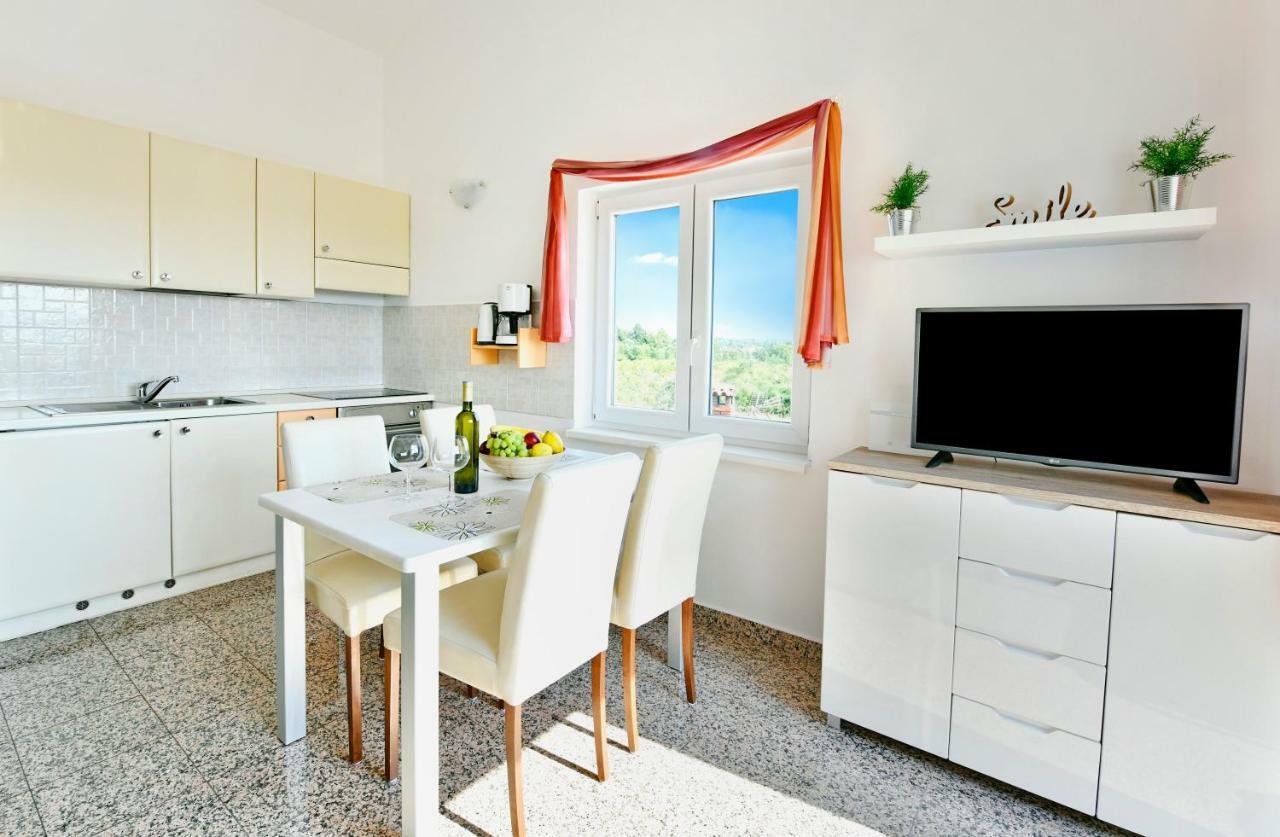 Ferienwohnung Apartman Del Mar Poreč Exterior foto