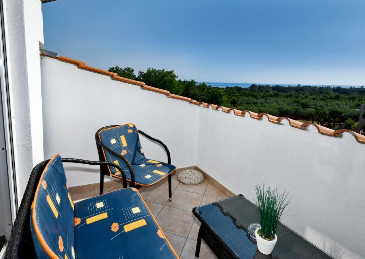 Ferienwohnung Apartman Del Mar Poreč Exterior foto